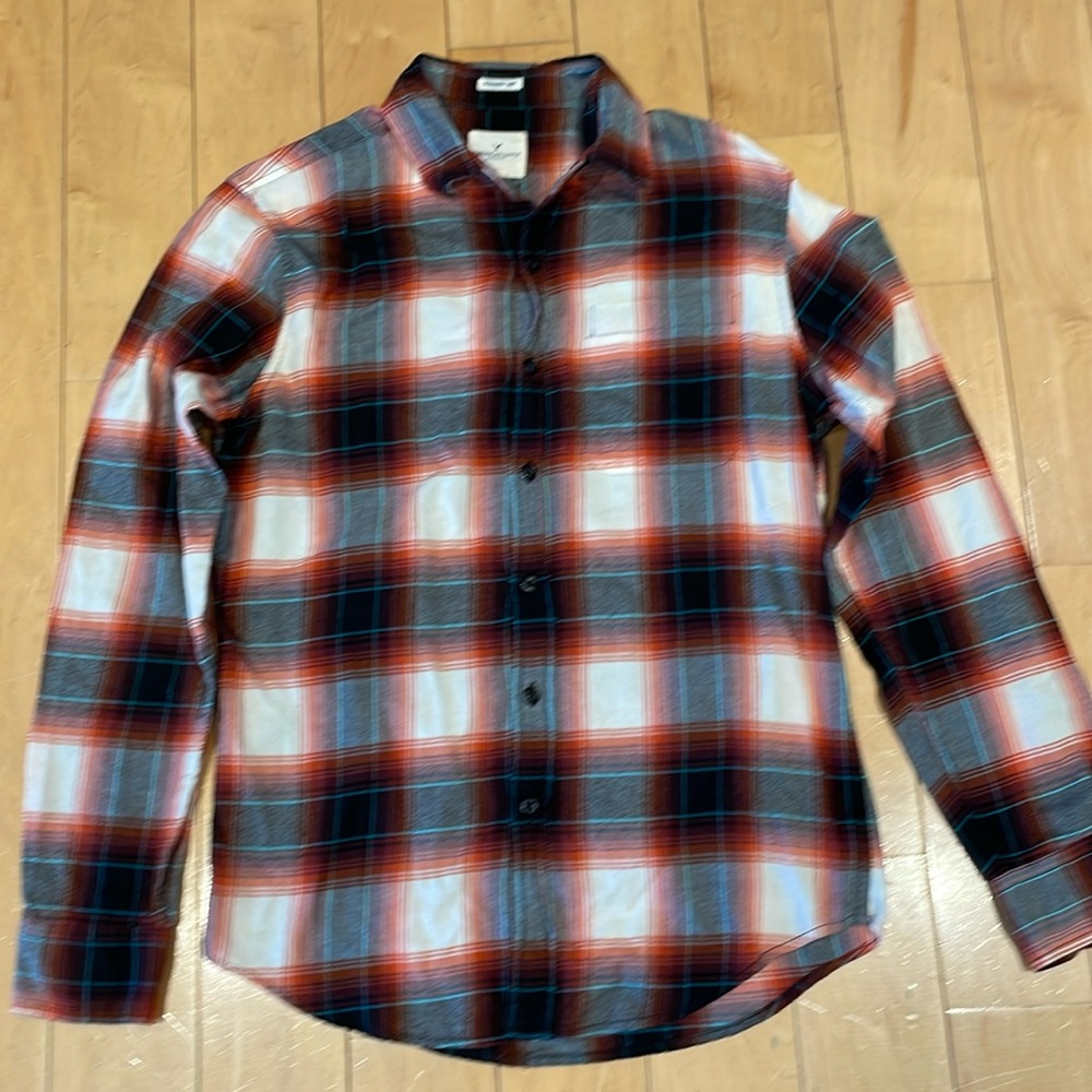 Men’s AE dressshirt Sm. gently worn, baby blue/grey/red flannel